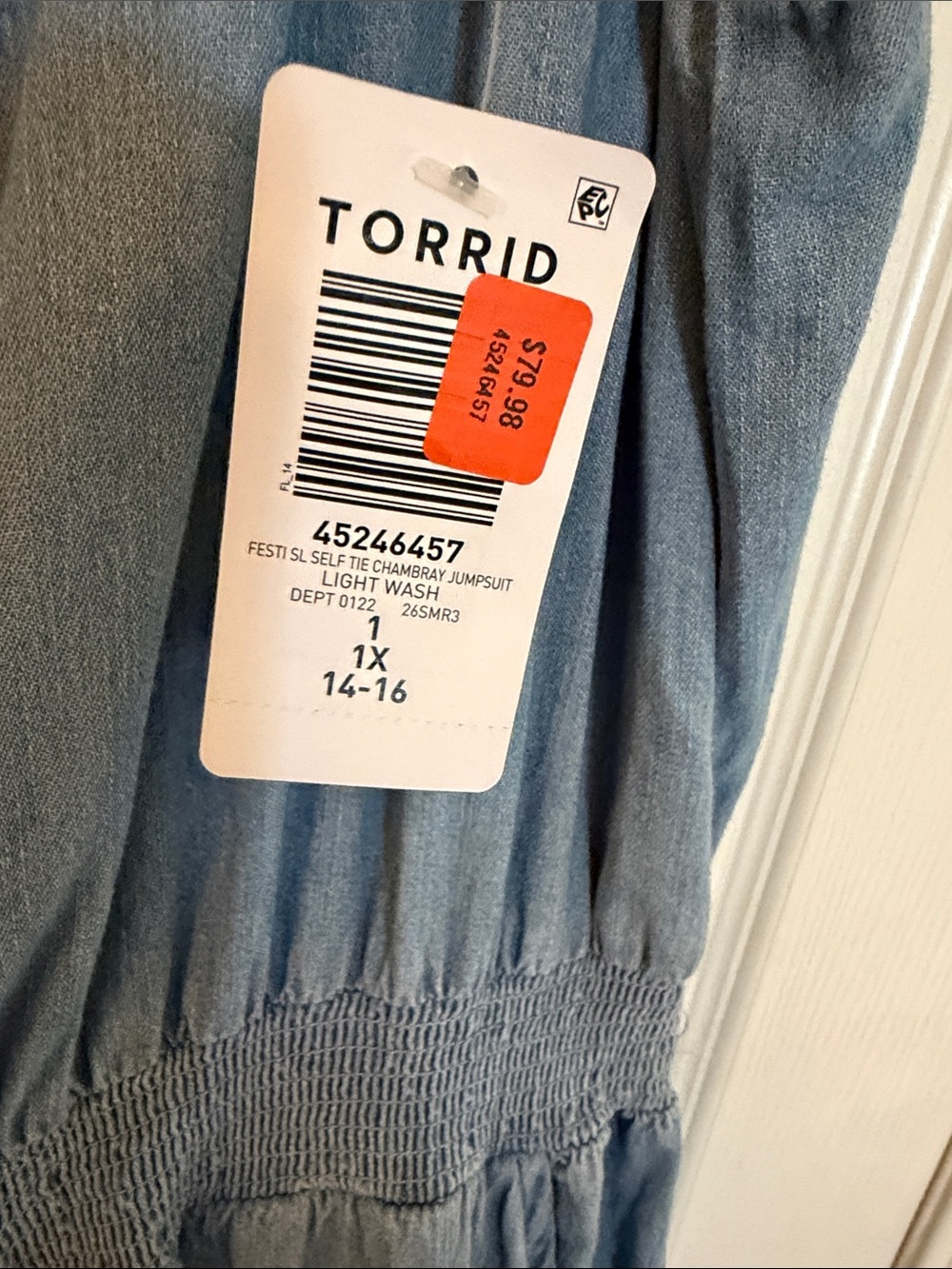Torrid Festi self tie chambray wide leg jumpsuit light wash NWT Size 1X - Picture 3 of 7